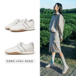 千百度 超值内增高德训鞋女轻便透气平底休闲运动鞋
