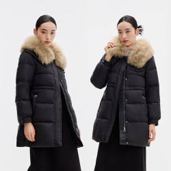 千仞岗 秋冬季羽绒服狐狸毛领长款女士外套奢华时尚百搭休闲保暖防寒服 魔力黑