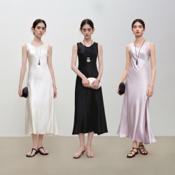 自巧 小个子轻奢醋酸斜裁U领背心长裙2026年夏季新品