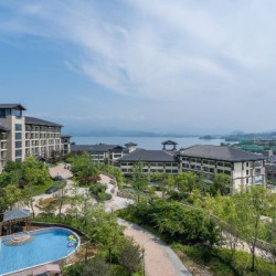丽呈睿轩酒店(千岛湖中心湖区店) 之悦·90°湖景双床房2晚(连住)