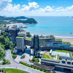 宁波象山海景皇冠假日酒店 豪华舰景观海家庭房1晚