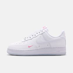 NIKE 滔搏NIKE耐克女子AIR FORCE 1 '07空军一号运动休闲鞋IV4453-100