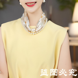 主2026新品摩登时尚织锦缎丝巾套装度假风服饰