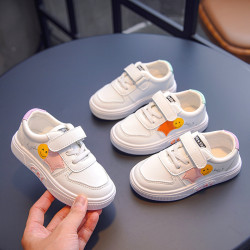 女童鞋子小白鞋2026新款春秋儿童运动鞋白色幼儿园男宝宝百搭板鞋