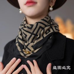 冬季新款时尚百搭小金球磁吸扣高级百搭丝棉围巾正方形多功能围脖
