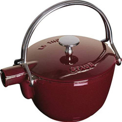 STAUB 珐宝 1650087 茶壶/水壶，圆形 16.5 厘米，1.15 升，水壶内有哑光黑色珐琅，石榴石