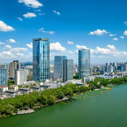 南京香格里拉大酒店 豪华阁豪华湖景大床房-纵览湖光山色与繁华都市2晚(连住)