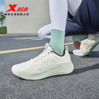 特步 WZ行云MAX 男款减震回弹跑步鞋