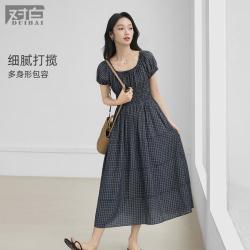 DUIBAI 法式格纹连衣裙女2026夏装灵动泡泡袖打揽收腰复古度假A字裙