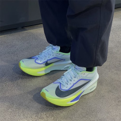 NIKE Zoom Fly 6 碳板竞速 跑鞋