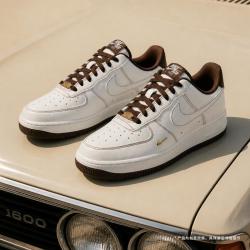 NIKE AIR FORCE 1 '07 低帮女子休闲运动鞋