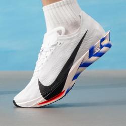NIKE ZOOMX STREAKFLY 2 CM低帮男鞋耐磨运动鞋时尚轻便户外跑步鞋