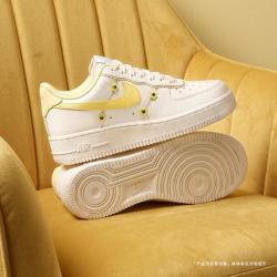 NIKE AIR FORCE 1 '07 LX轻便舒适低帮女子运动休闲鞋
