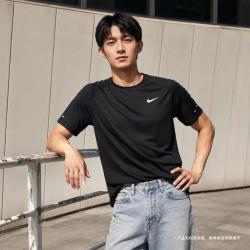 NIKE 夏季Dri-FIT透气 健身训练 男子运动短袖T恤