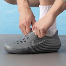 NIKE REACTX REJUVEN8 透气 时尚运动款 男子洞洞鞋凉鞋