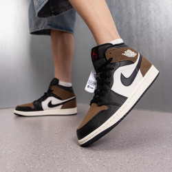 NIKE 滔搏丨NIKE耐克男子AIR JORDAN 1板鞋运动训练篮球鞋DQ8426-007