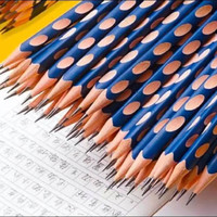 三角洞洞笔小学生加粗铅笔书写高颜值幼儿园儿童矫正握姿姿势笔杆