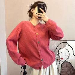 玫红色针织开衫女早春新款仿浣熊绒温柔风毛衣外套梅子色上衣百搭