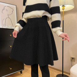 针织半身裙女2023冬季短款打底裙高腰显瘦百搭黑色松紧腰A字裙潮