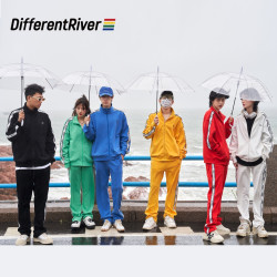 DifferentRiver秋冬 品牌元素款-彩虹织带情侣休闲宽松运动套装
