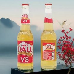 云南大理V8啤酒淡爽正品经典原味小麦黄啤 325mlx6玻璃瓶装一整箱