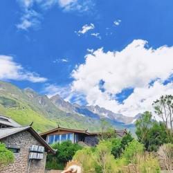 丽江玉龙见·石间度假野宿(白沙玉龙雪山店) 枕岩|静栖安枕|大床房【香氛系统】3间夜