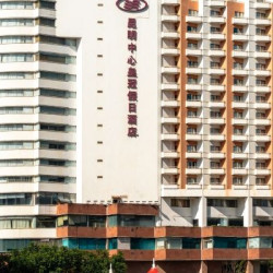 昆明中心皇冠假日酒店(南屏街店) 高级大床房1间夜