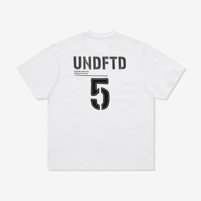 UNDEFEATED 五条杠官方春季新品数字图案短袖T恤