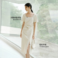 香影 方领连衣裙女式夏款优雅气质赫本风开衩小黑裙中长款短袖开衩裙子 米白 S