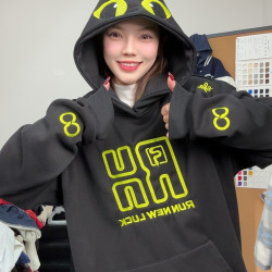 BUBC蛇年限定趣味卡通万针刺绣加绒百搭休闲宽松情侣款连帽卫衣