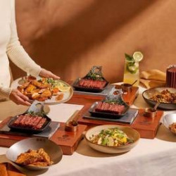 四人牛排套餐