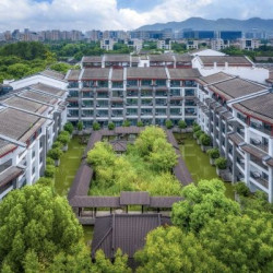 杭州西溪喜来登度假大酒店(西湖区店) 阳台景观大床房1晚
