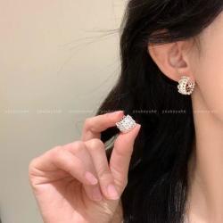 半日逅屿 法式珍珠耳环女高级感轻奢耳圈2026新款爆款耳扣耳饰优雅气质耳钉 皇冠珍珠耳扣