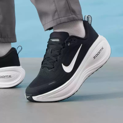 NIKE VOMERO PLUS 男款跑步鞋 HV8150-002