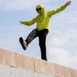 mont·bell 日潮跑腿Montbell蒙贝欧男女款Rain hiker户外防水冲锋衣夹克外套
