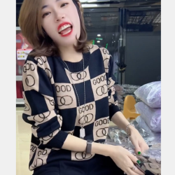 烫钻毛衣女欧货棋盘格宽松圆领显瘦针织衫百搭2026秋冬上衣保暖厚