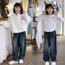 女童连帽衫牛仔裤套装2026新款秋装韩版儿童休闲宽松弯刀裤两件套