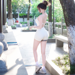 欧美爆款裸感瑜伽吊带连体服女内搭高强度健身运动连体紧身衣女