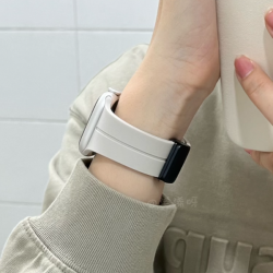 适用苹果iwatch9/8手表带纯色硅胶磁吸表带ultra/2舒适applewatch