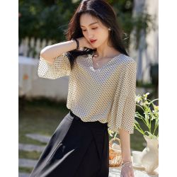德玛纳 夏季V领复合丝花瑶衬衫抽褶喇叭袖垂顺衬衣女