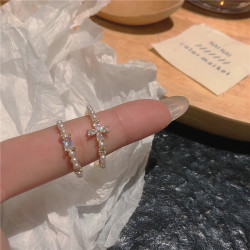 花饰庄园 日韩风简约花朵珍珠戒指女网红风设计感开口食指戒个性潮流手饰品 方块 开口可调节