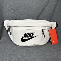 NIKE 王一博同款运动男士斜挎包腰包学生男女大容量单肩背包胸包鞋带 王一博同款纯白