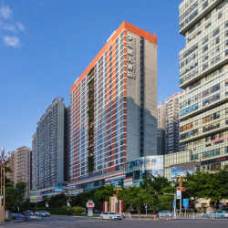 兴义富康梦乐城大酒店（梦乐城购物中心店）1晚+高铁站接送服务+机场接送服务