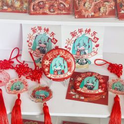 〔葱迎新春·吧唧升级为双闪〕初音未来同人周边画师授权mini窗花