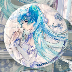 初音未来 种葱日记粉蝶花初音未来同人谷子吧唧徽章明信片色纸卡片周边礼物