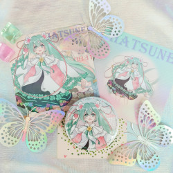 〔樱花春颂〕初音未来同人周边 画师稿件授权 吧唧亮膜58mm 包邮