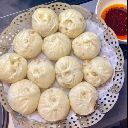 杭州风味老面鲜肉小笼包加热即食早餐半成品肉包子