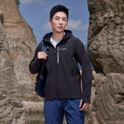 mont·bell 连帽软壳冲锋衣