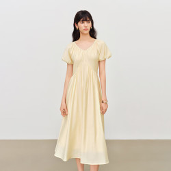 自巧 小个子优雅珠光感泡泡袖醋酸V领中长款连衣裙女2026夏季新款