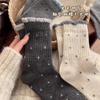 红糖年糕 秋冬季袜子女中筒条纹可爱波点复古花边 灰色中筒3+米色中筒2 均码